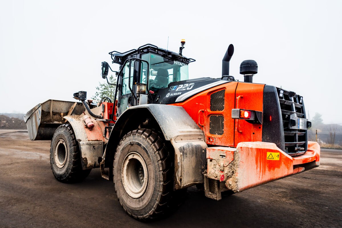 Frontalinis krautuvas HITACHI ZW220-7_karjeras24